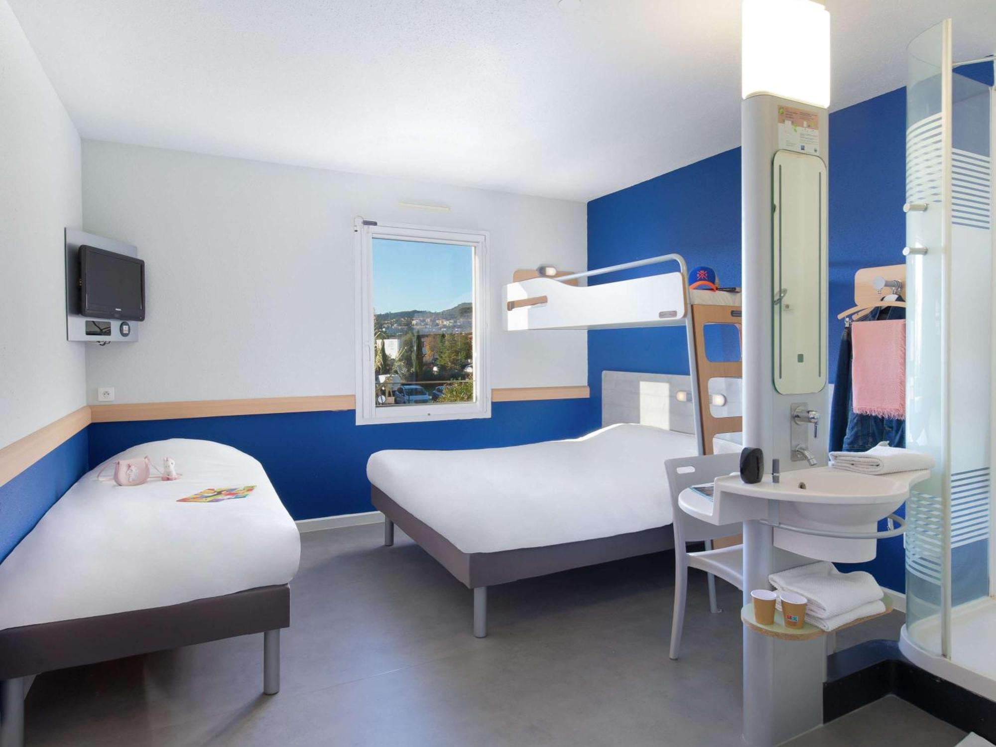 Ibis Budget Saint-Maximin Saint-Maximin-la-Sainte-Baume Exterior foto