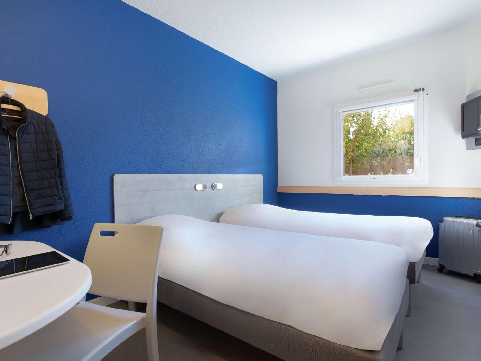 Ibis Budget Saint-Maximin Saint-Maximin-la-Sainte-Baume Exterior foto
