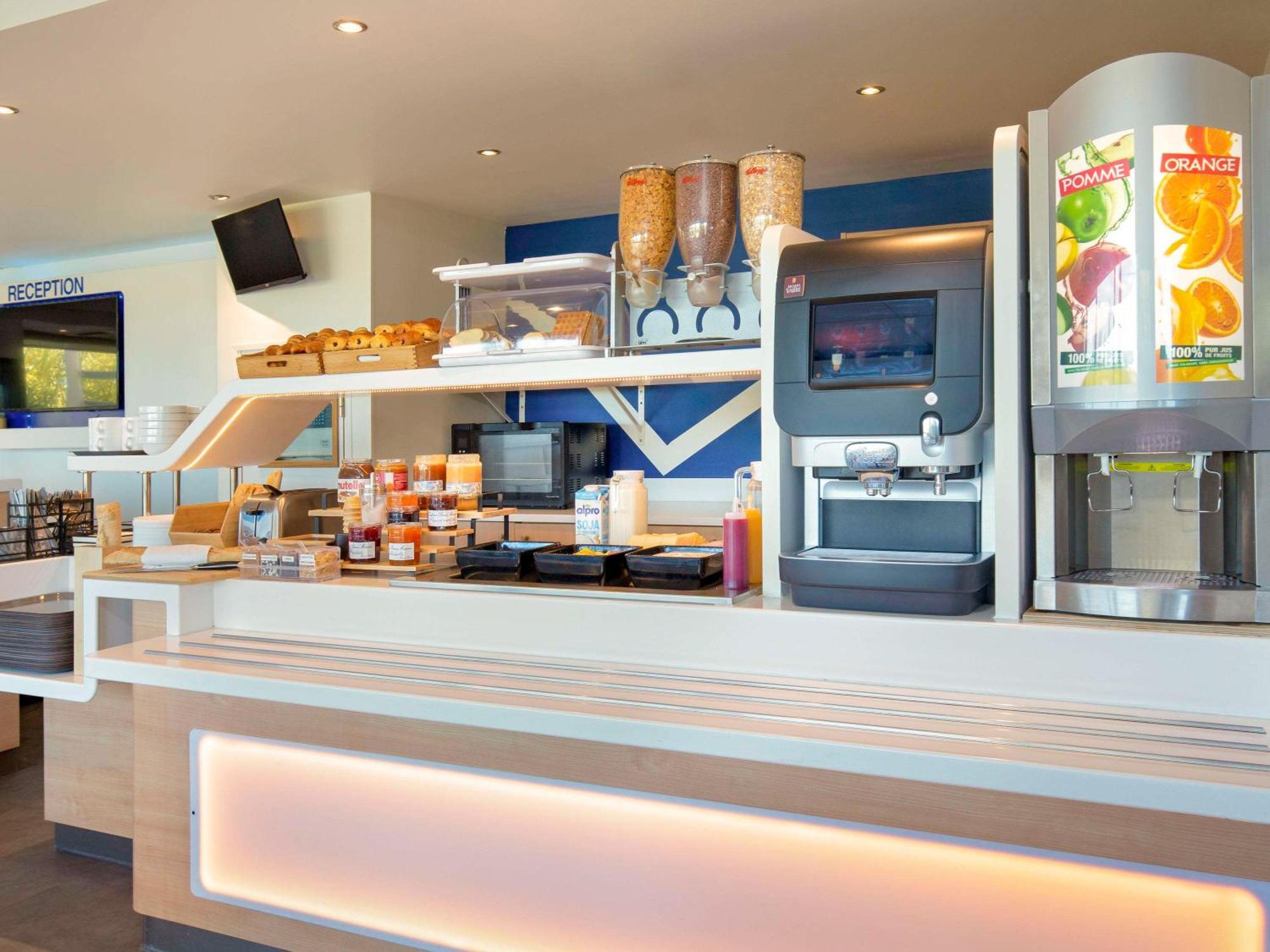 Ibis Budget Saint-Maximin Saint-Maximin-la-Sainte-Baume Exterior foto