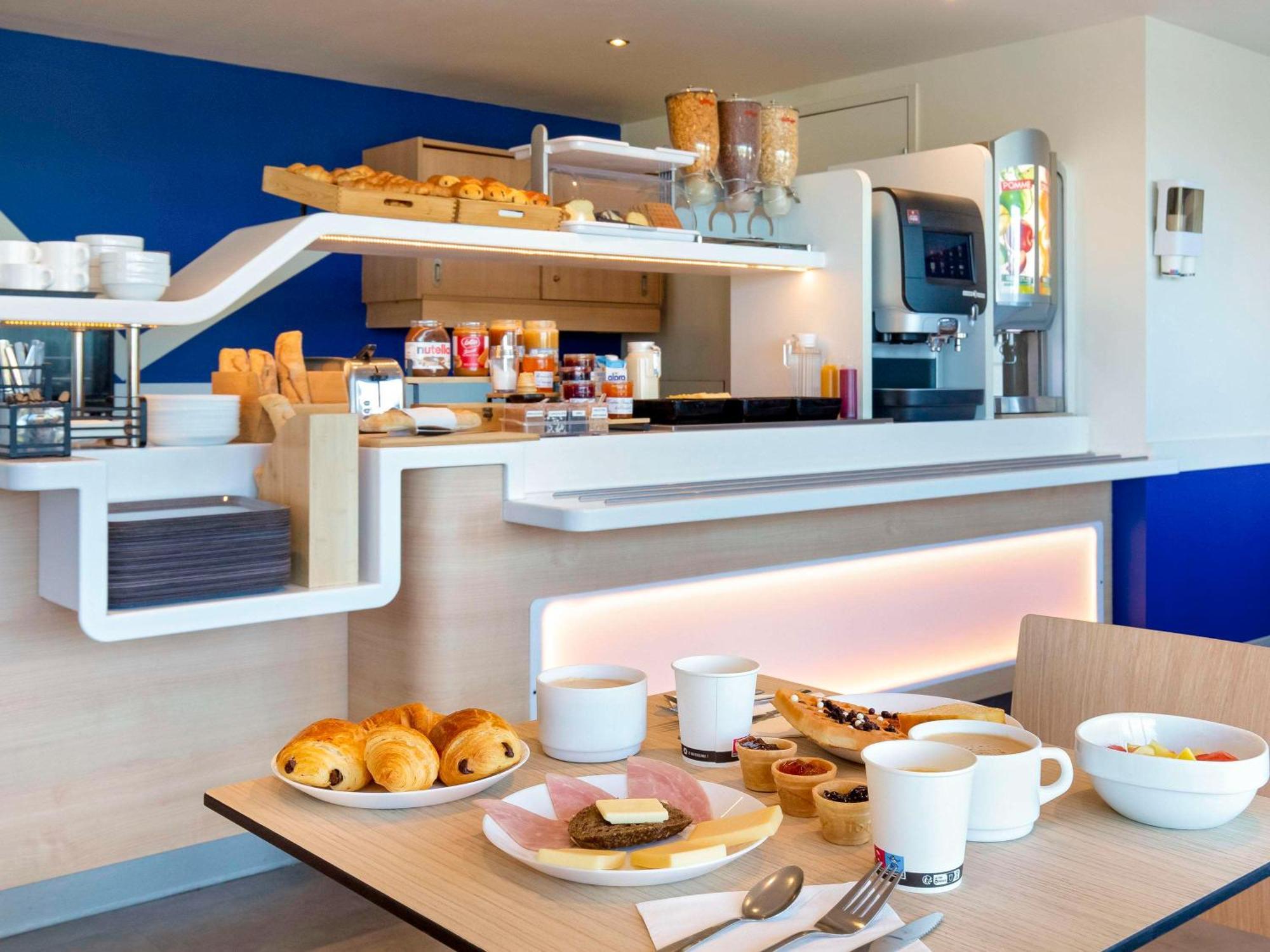 Ibis Budget Saint-Maximin Saint-Maximin-la-Sainte-Baume Exterior foto