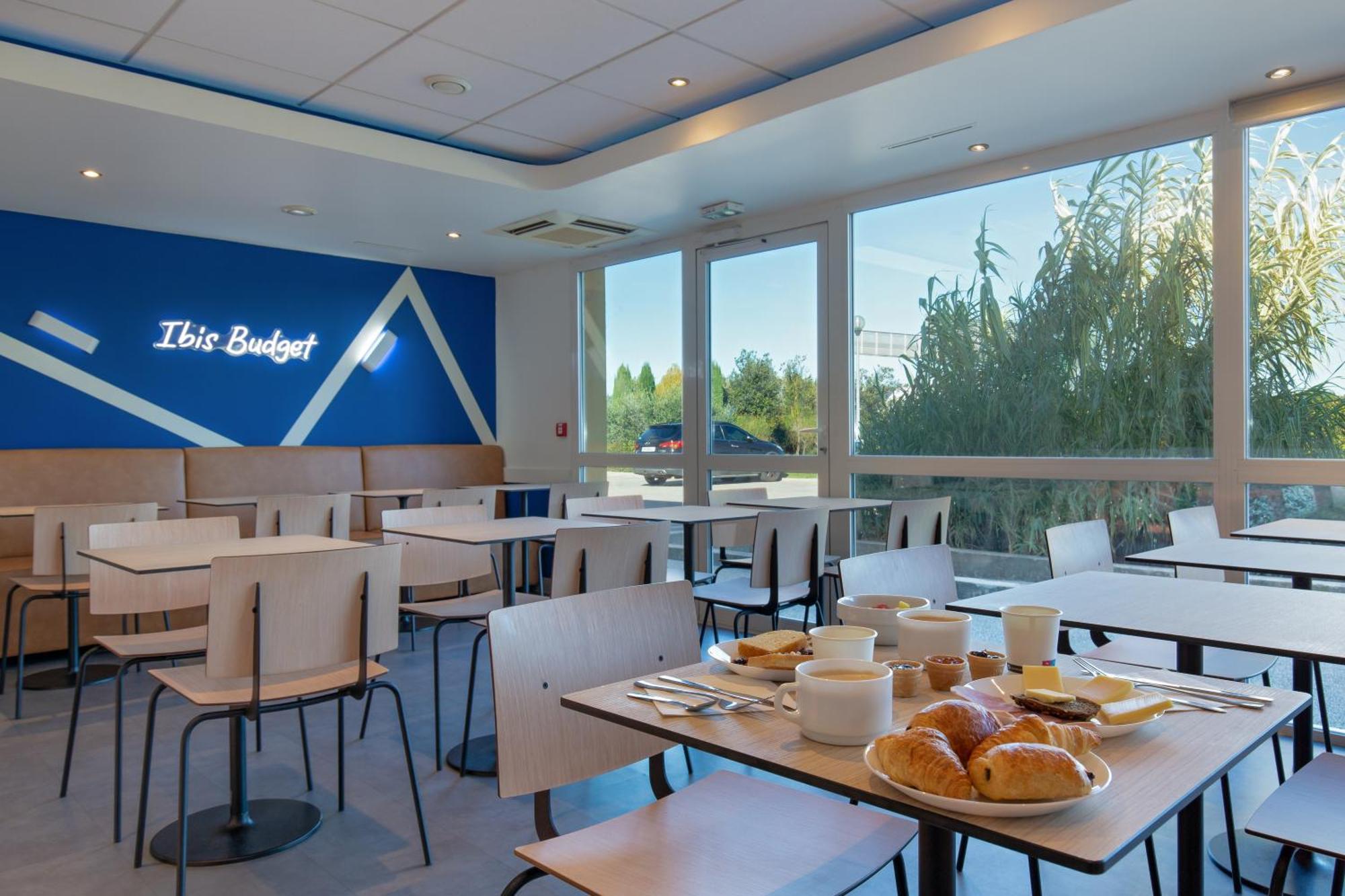 Ibis Budget Saint-Maximin Saint-Maximin-la-Sainte-Baume Exterior foto