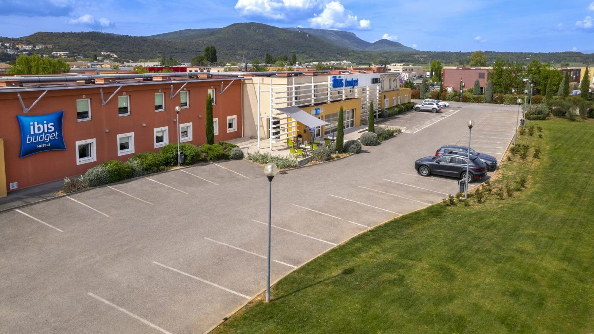 Ibis Budget Saint-Maximin Saint-Maximin-la-Sainte-Baume Exterior foto