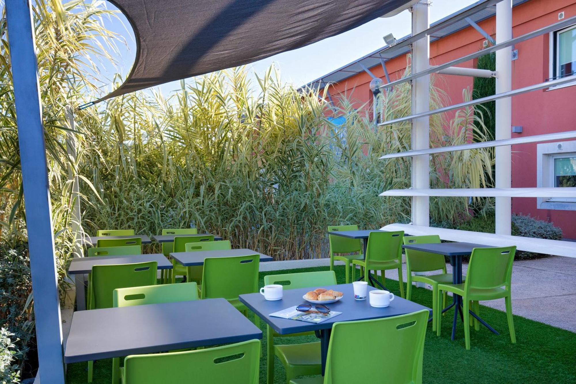 Ibis Budget Saint-Maximin Saint-Maximin-la-Sainte-Baume Exterior foto