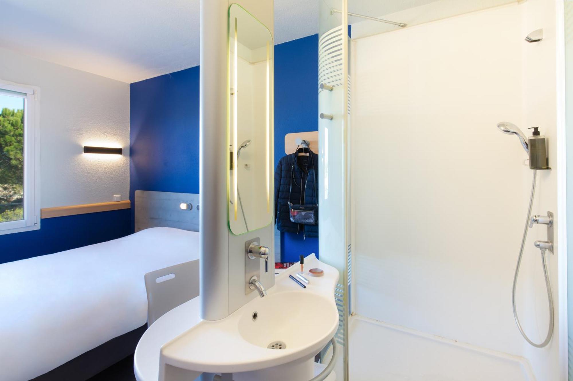 Ibis Budget Saint-Maximin Saint-Maximin-la-Sainte-Baume Exterior foto