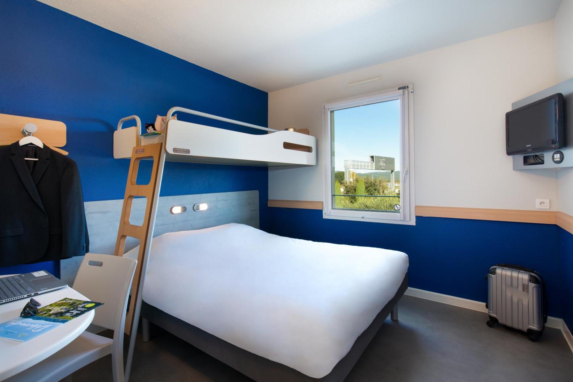 Ibis Budget Saint-Maximin Saint-Maximin-la-Sainte-Baume Exterior foto
