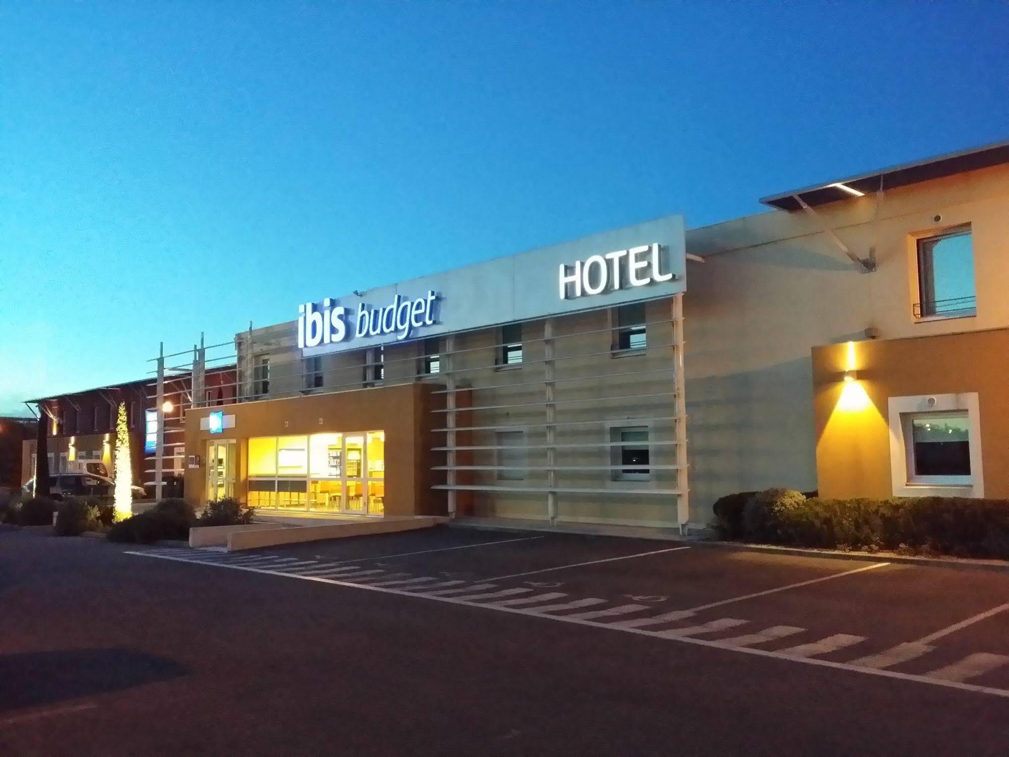 Ibis Budget Saint-Maximin Saint-Maximin-la-Sainte-Baume Exterior foto